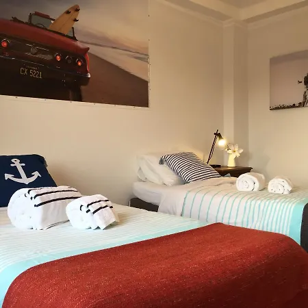 Surf Riders & Co Surf Camp Ostello Ericeira